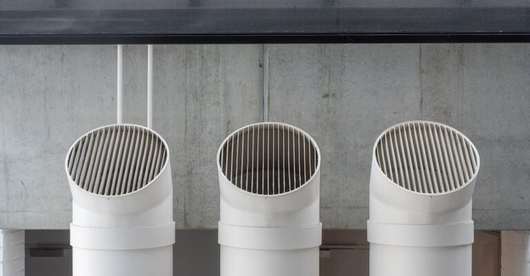 Sockelleisten 2.0: Lüften, Heizen, Ordnen – das unsichtbare Infrastruktur‑System für Wohnungen